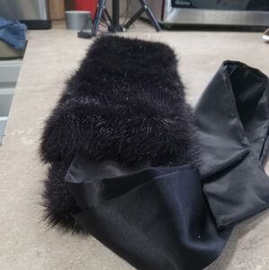 Betmar Luxury Neck Wrap NWT